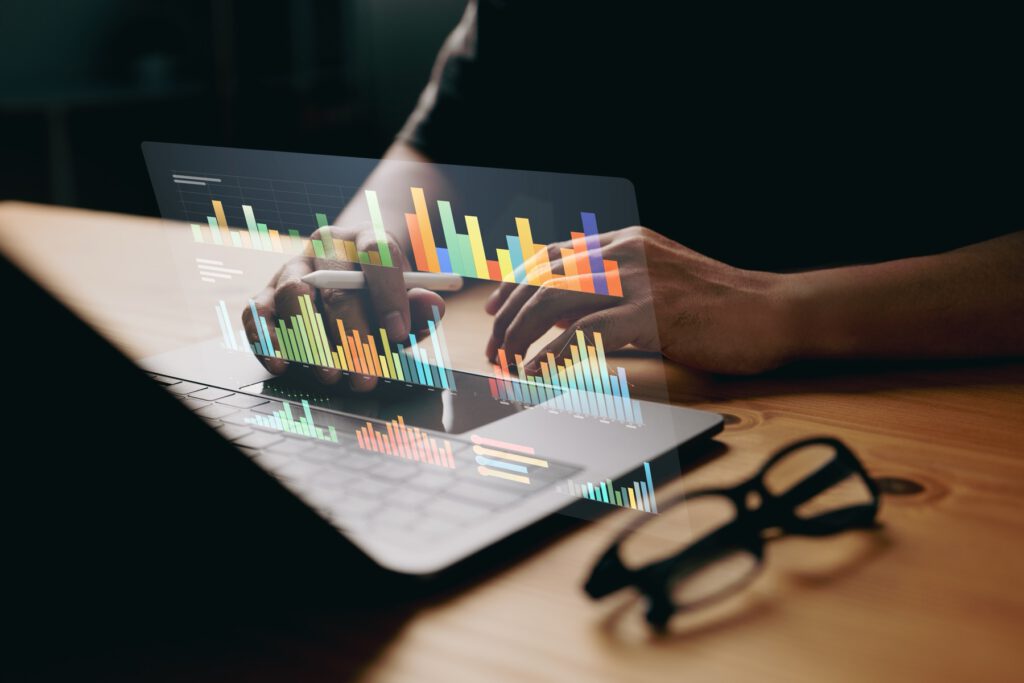 Kosten SEO - Computer mit Diagramm