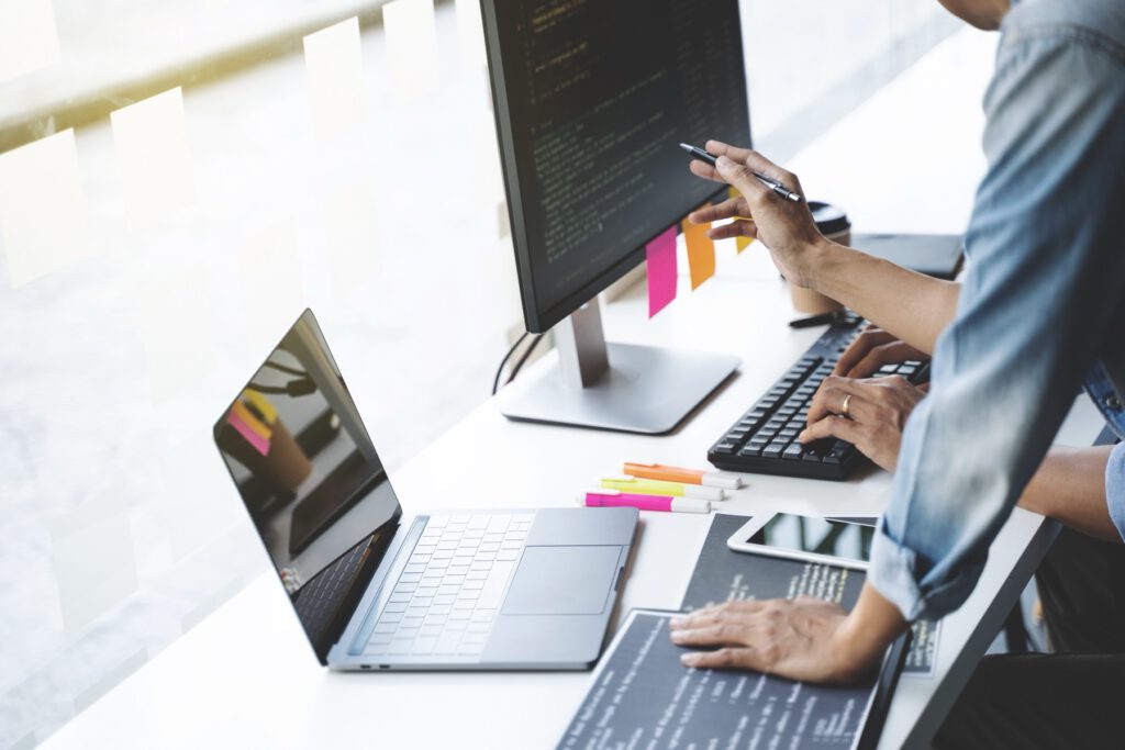 SEO Agentur Bochum - Die Kollegen besprechen über SEO